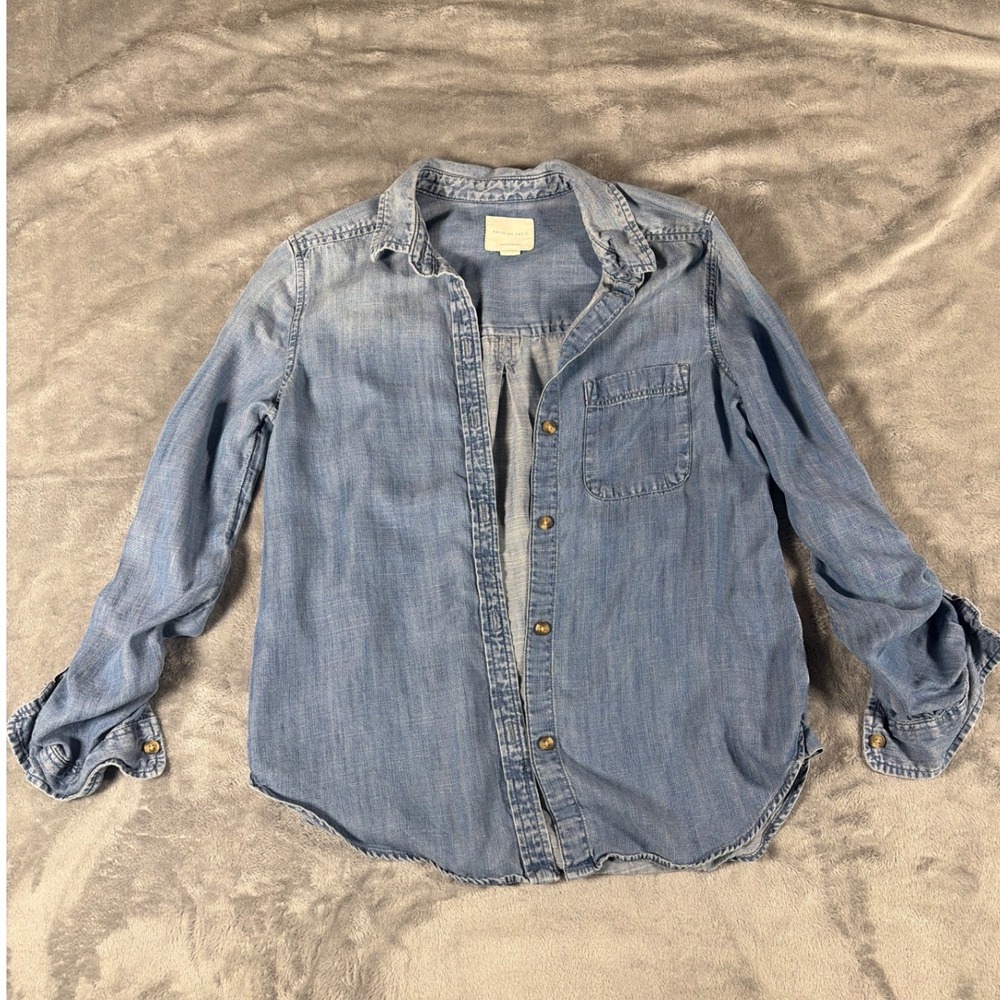 American Eagle Womens XS Blue Lyocell Chambray Button Down Shirt 12/18 8641